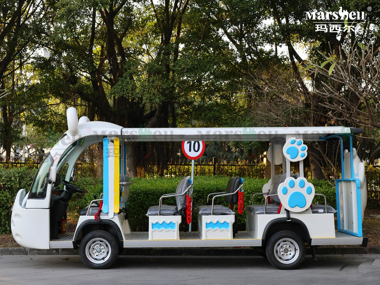 北極熊主題造型電動(dòng)觀光車