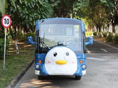 企鵝造型電動(dòng)觀光車