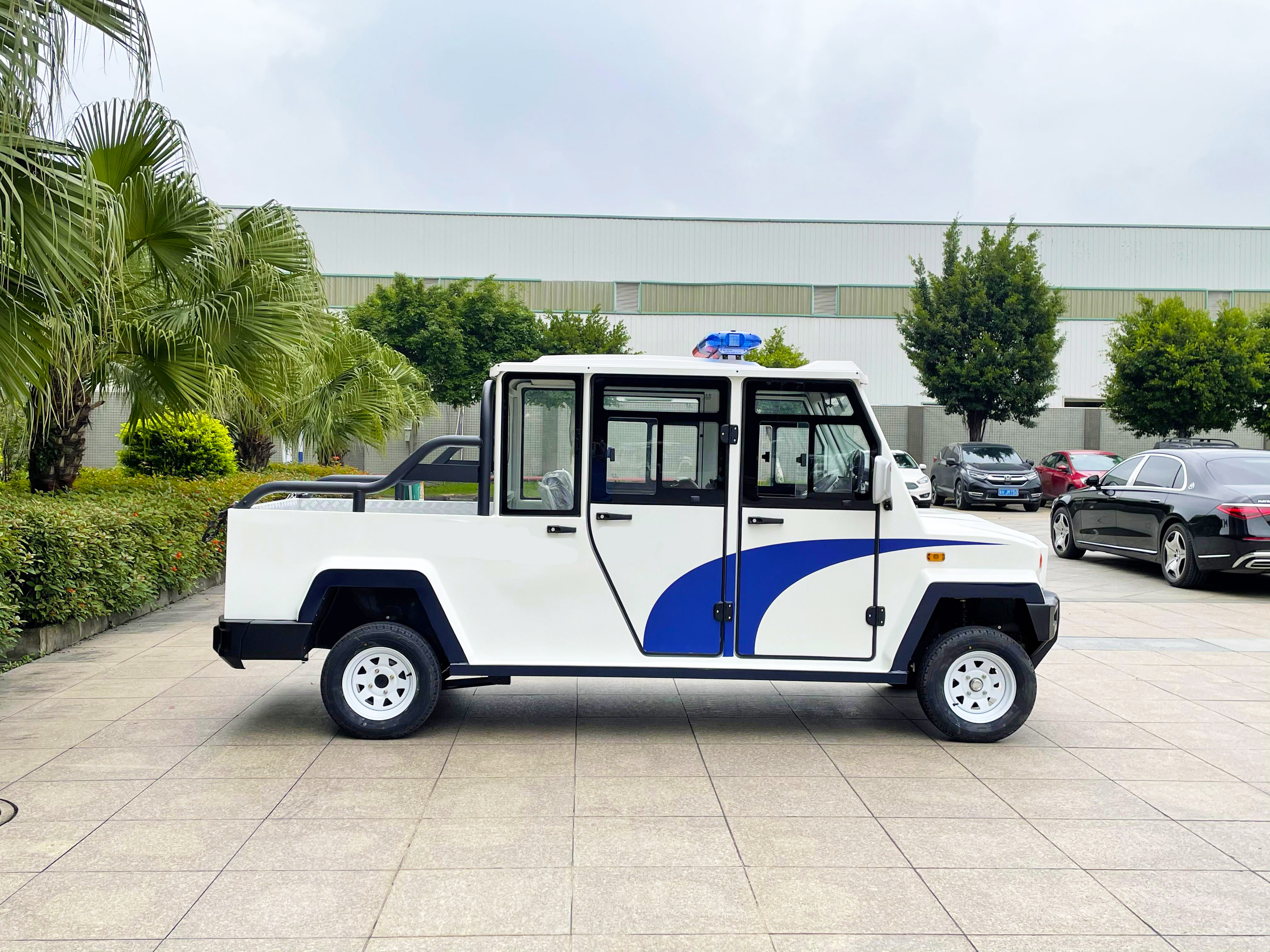 五座皮卡電動巡邏車