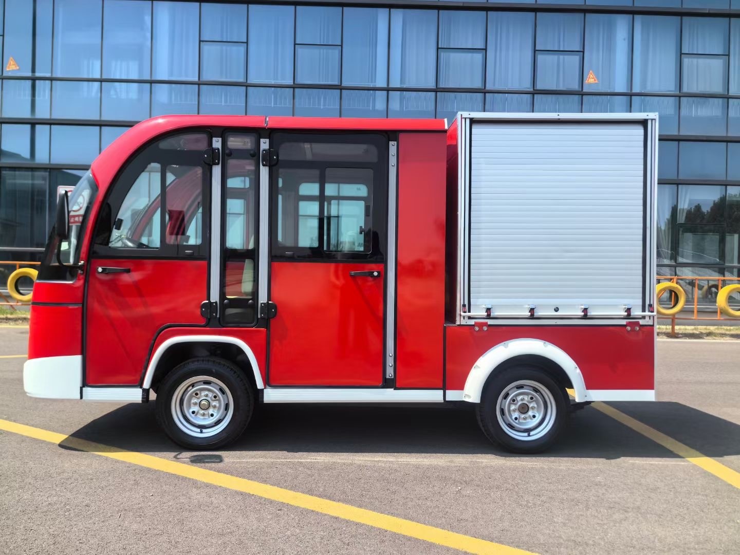 封閉式電動消防巡邏車