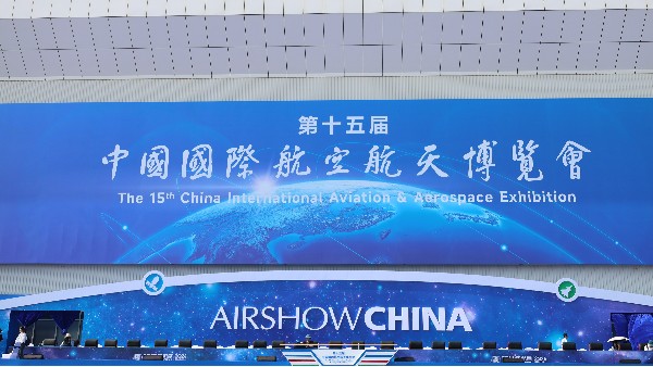 珠海航展秀肌肉，瑪西爾車送便利
